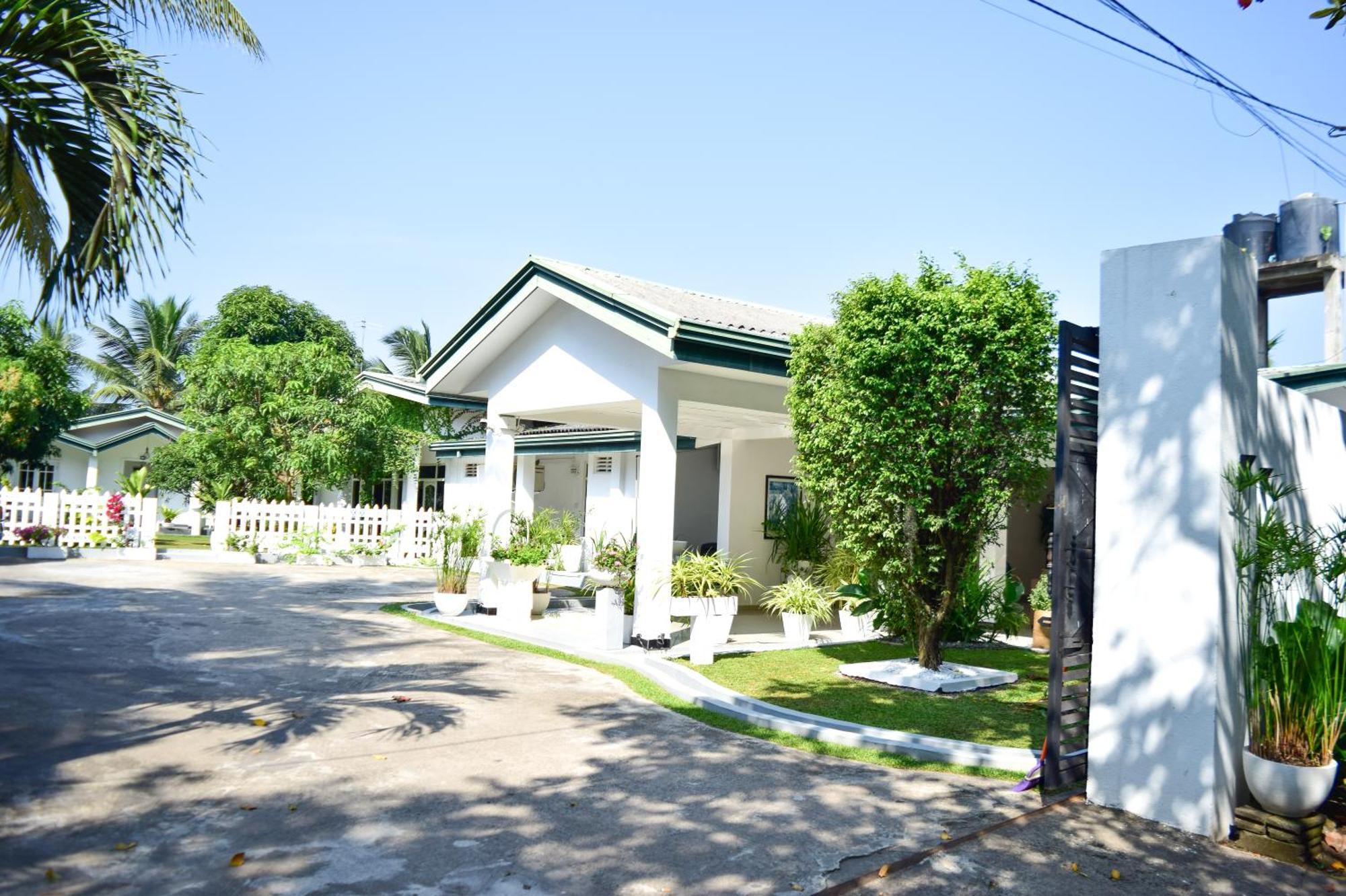 The Bamboo Tree Transit Hotel Katunayaka Eksteriør bilde